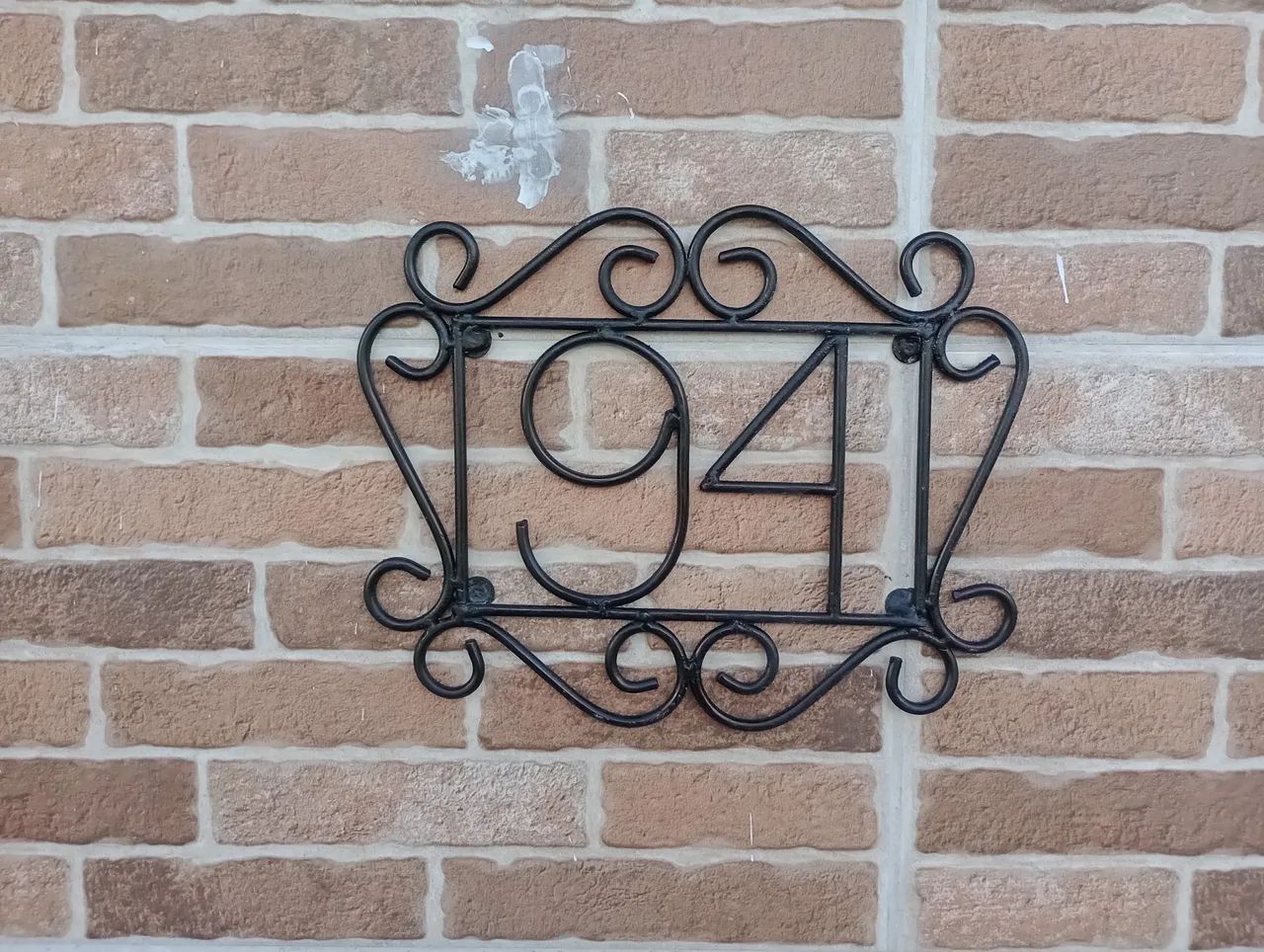 Número residencial em ferro estilo colonial 