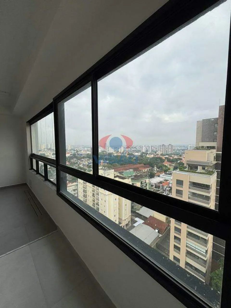 Duplex Sofisticado com 2 Suítes em Localização Privilegiada - Foto 4