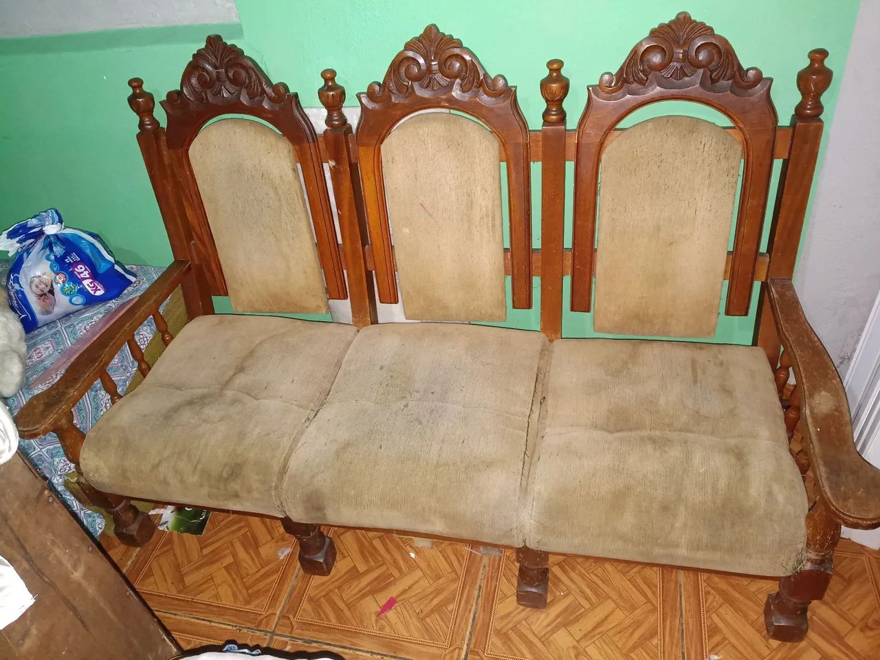 Sofá de madeira de qualidade antigo vintage - Foto 4