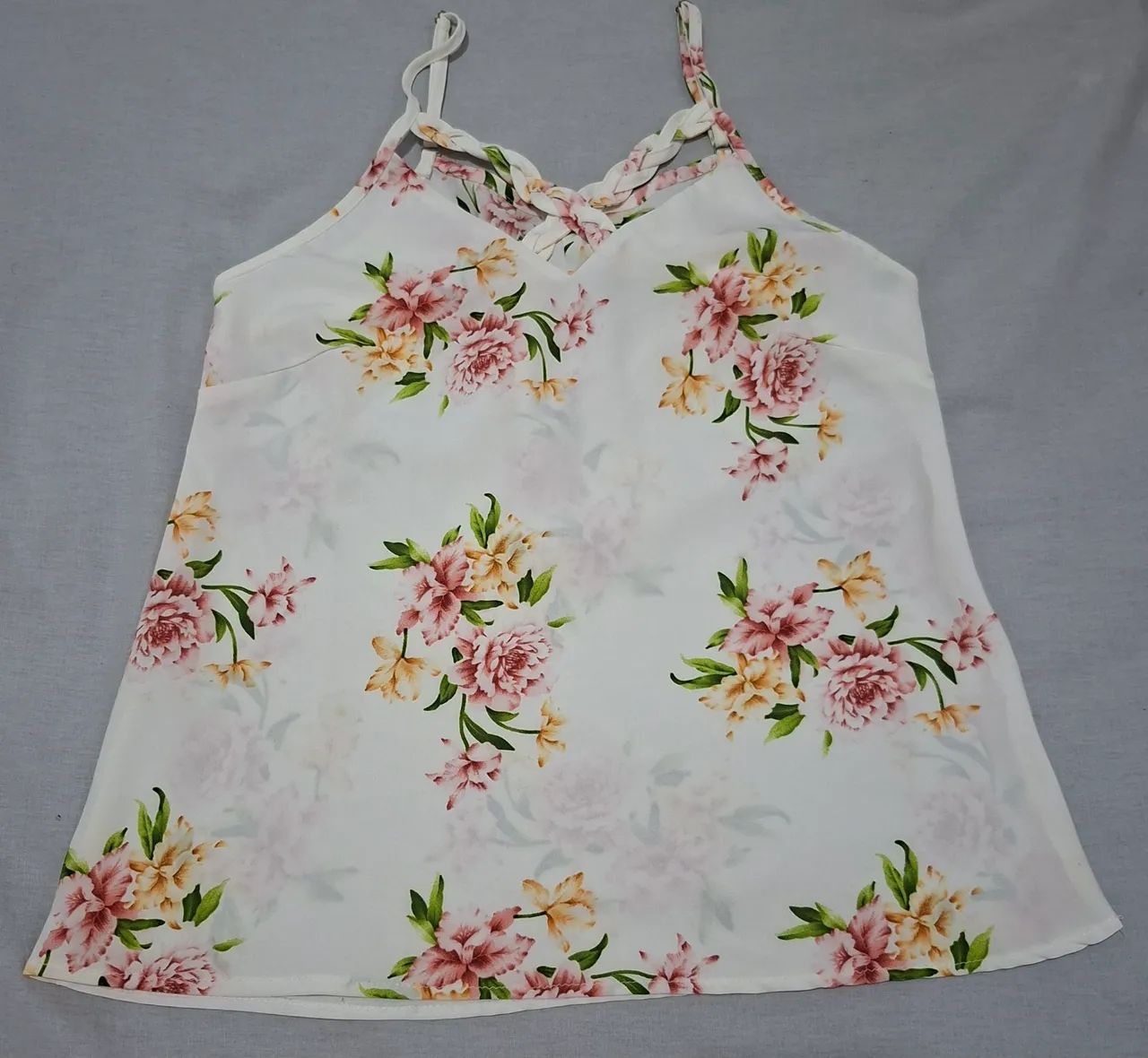 Blusa branca florida tamanho P e M - Foto 2