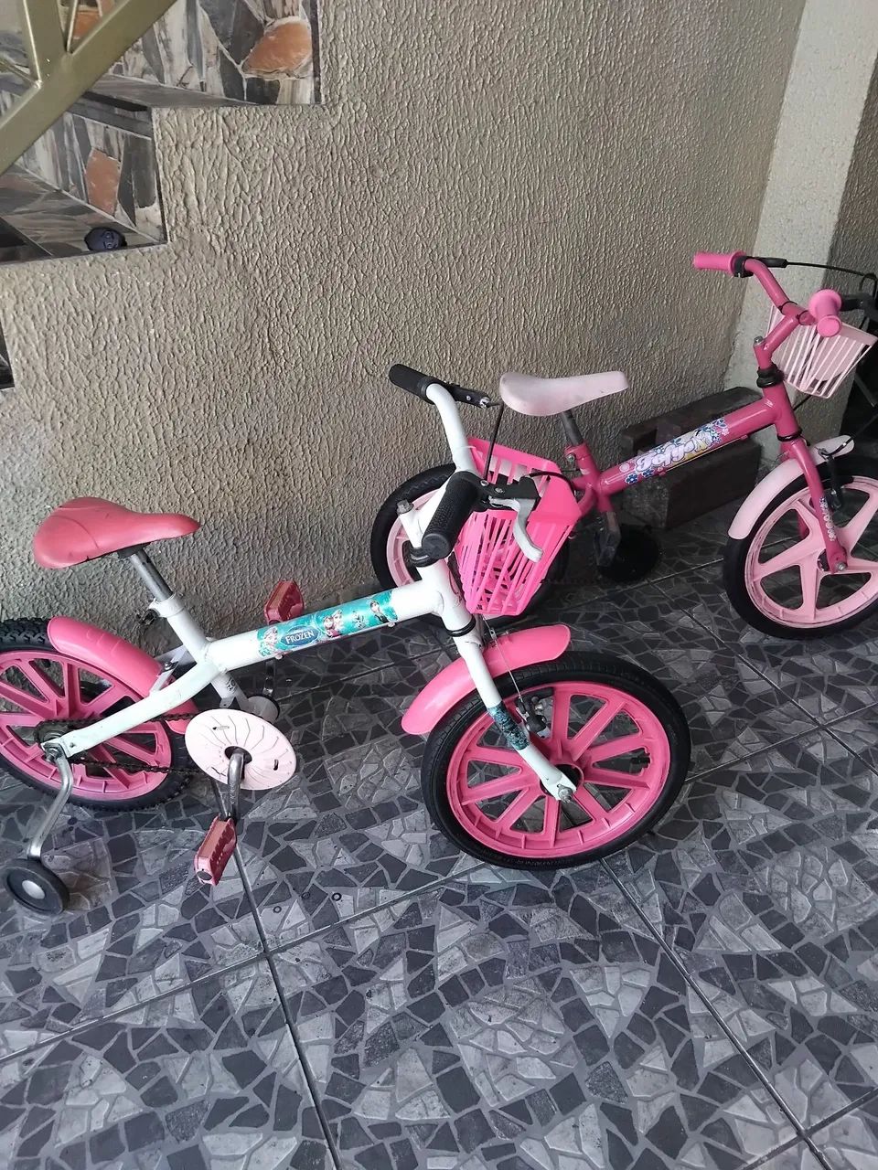 Bicicleta infantil rosa revisada 