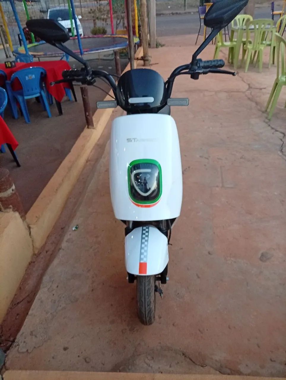 Vende scooter elétrica 