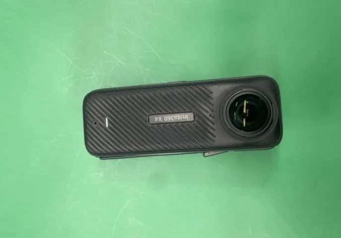 Camera Insta360 X4