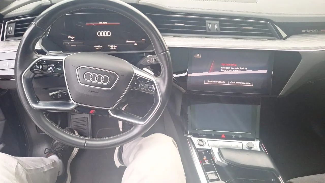 Audi E-Tron Performa. Black Aut. (elétrico) 2021 - Foto 2