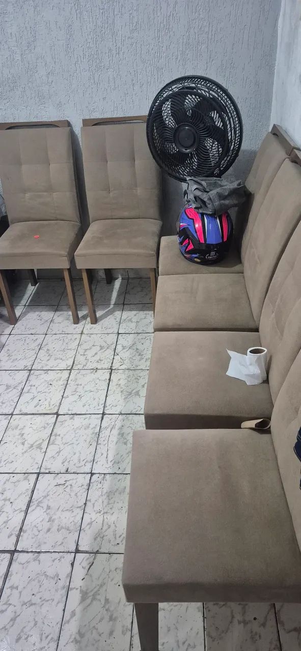 Vendo essas 6 cadeiras mais 2 suporte - Foto 2