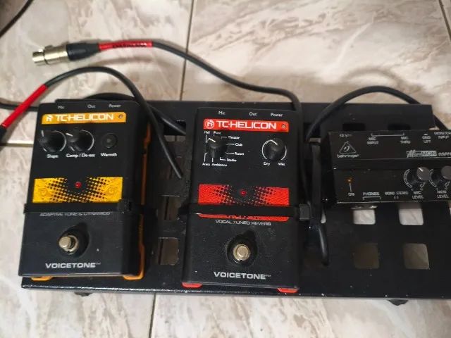 Pedais para voz - TC Helicon - Foto 2