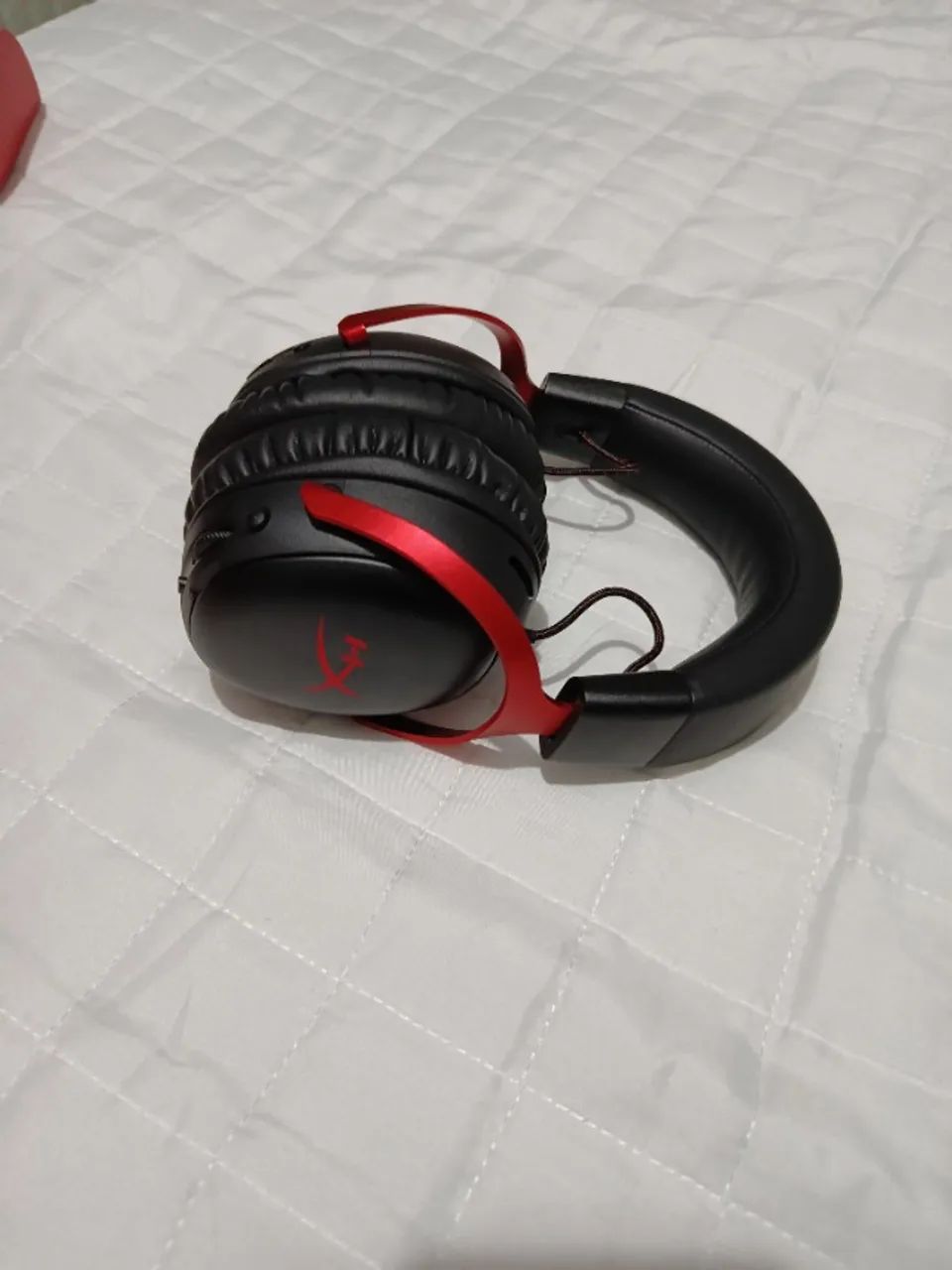 Headset HyperX Cloud III wireless Muito Novo! - Foto 3