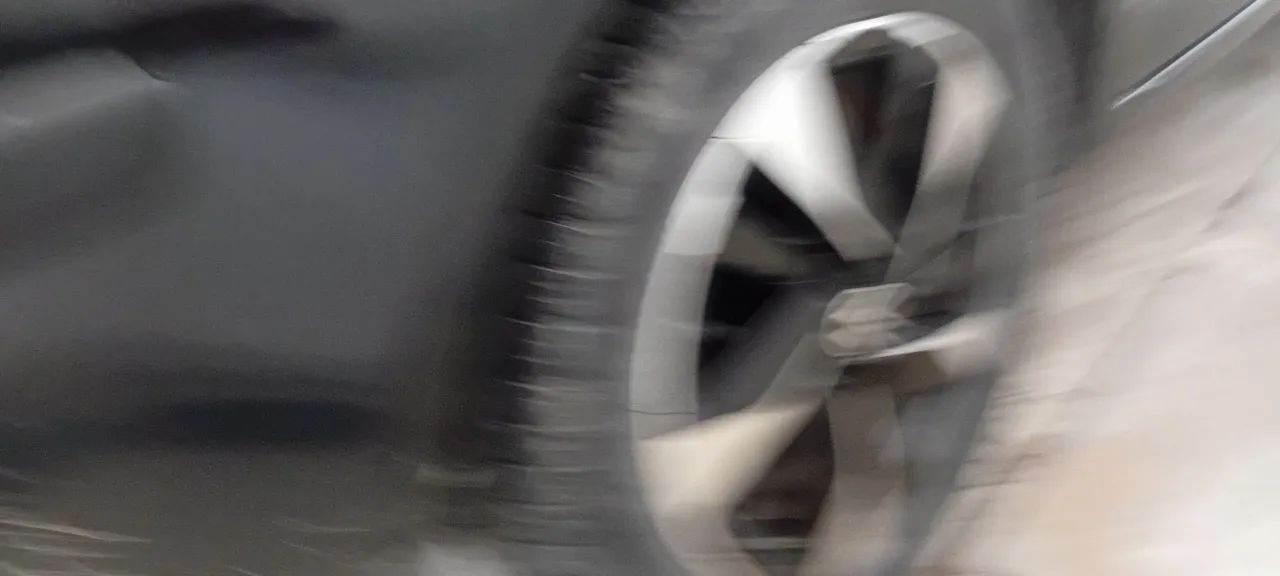 Volkswagen Polo Sedan 1.6 MI 101cv 8V 4P 2003