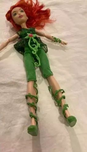 boneca hera venenosa - Foto 2