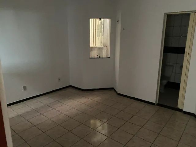 Apto 2 Quartos com 2 Banheiros - Marambaia - Foto 3