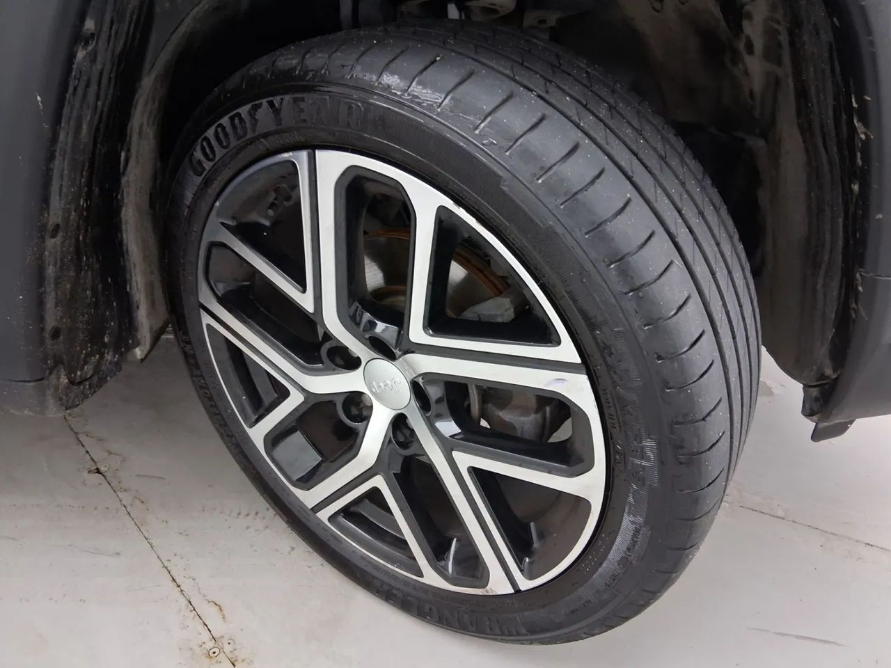 Jeep Compass LIMITED T270 1.3 TB 4x2 Flex Aut, foto 13 de 18
