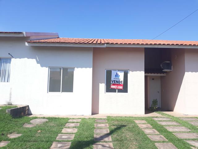 Casa 2/4 Condomínio fechado Aceita financiamento
