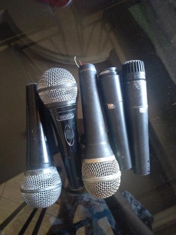 Microfones leves defeitos