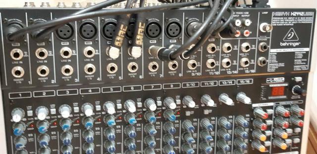 Mesa Behringer Xenyx X2442 Usb - Foto 2