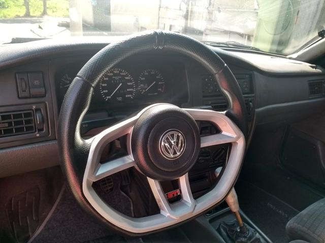 Volante e manopla esportiva.(ITAPETININGA)