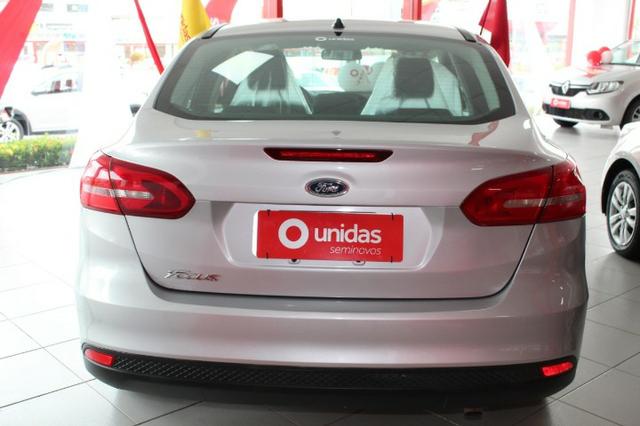 Oferta Focus Fastback Se Automático 2.0 2018 - Financiamos por todos os Bancos - Foto 5