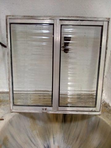 Janela de vidro + Gradeado - Foto 3