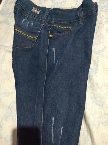 Roupas seminovas - Foto 3