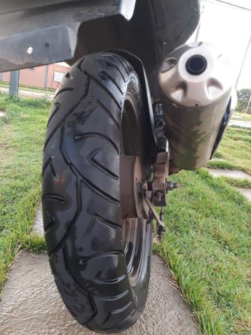 Vendo moto Yamaha feze 2050 cl ano 2008 final placa 4