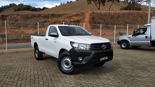 TOYOTA HILUX CABINE SIMPLES COMPLETA