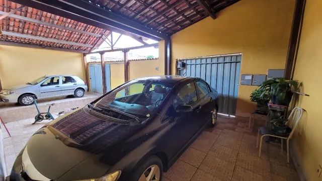 Lote 360 M² com 1 casa principal e 2 kitnets, 3 vagas de garagem. R$-600 Mil Financiado