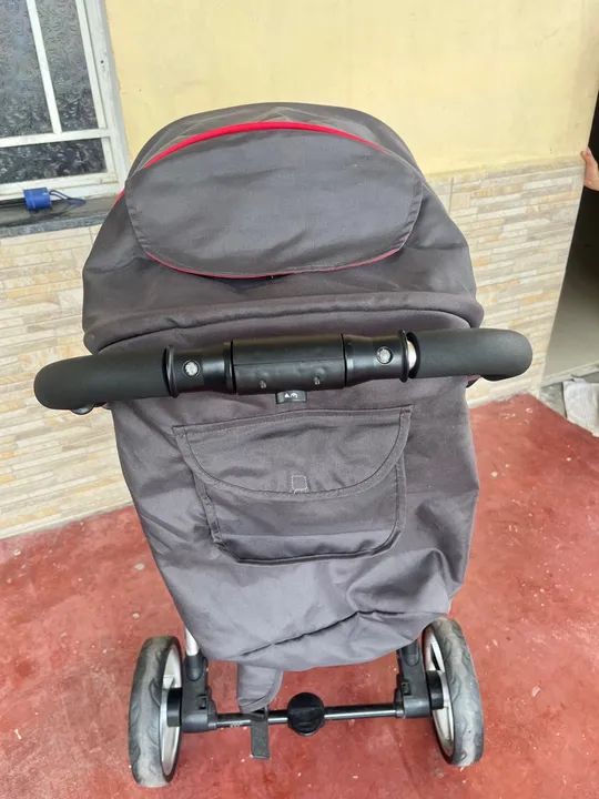 Carrinho de Bebê Apollo Grafite Vermelho - Foto 3