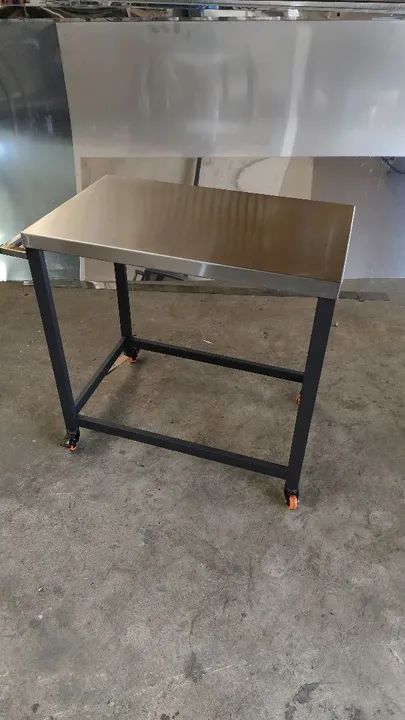 Mesa de aço inox com rodinhas - Foto 2