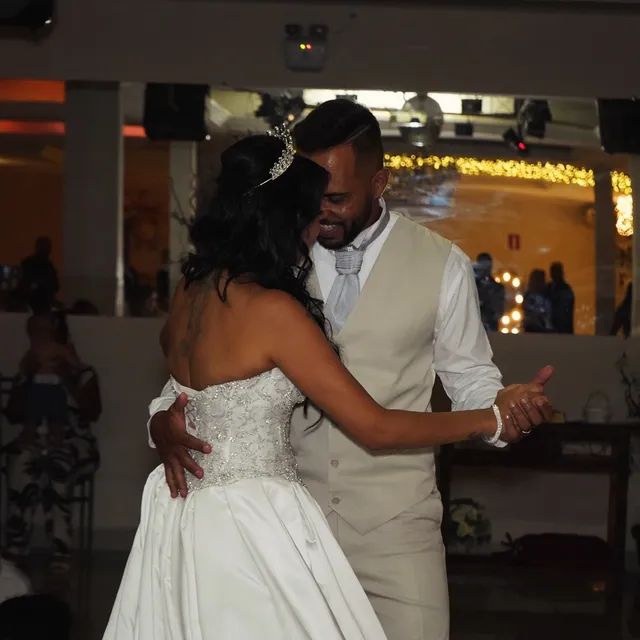 Vestido de noiva luxo  - Foto 2