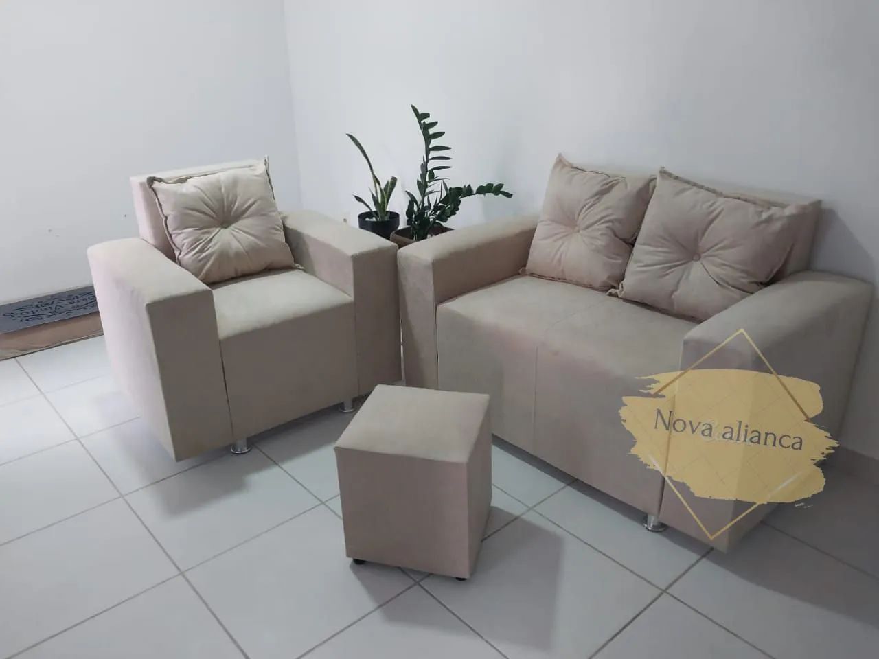 Kit poltrona sofá almofadas puff  - Foto 4