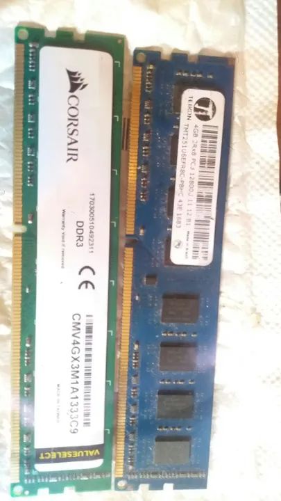 Memória RAM Corsair 4GB DDR3 1333MHz