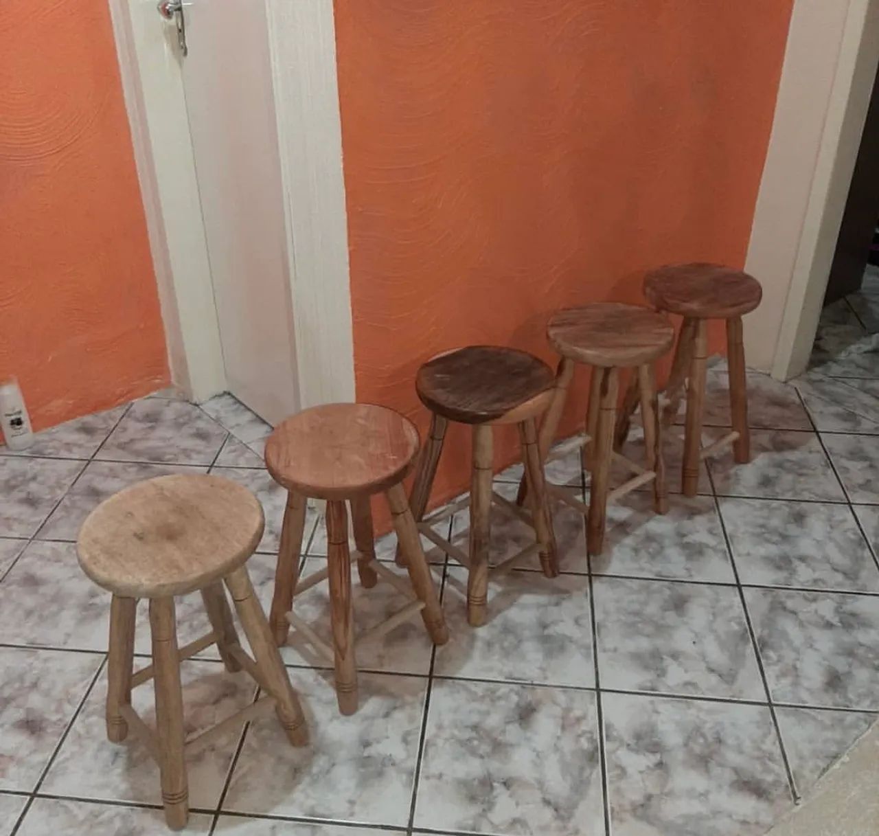 Banquetas de madeira - Rústicas e Elegantes novos cada  - Foto 4