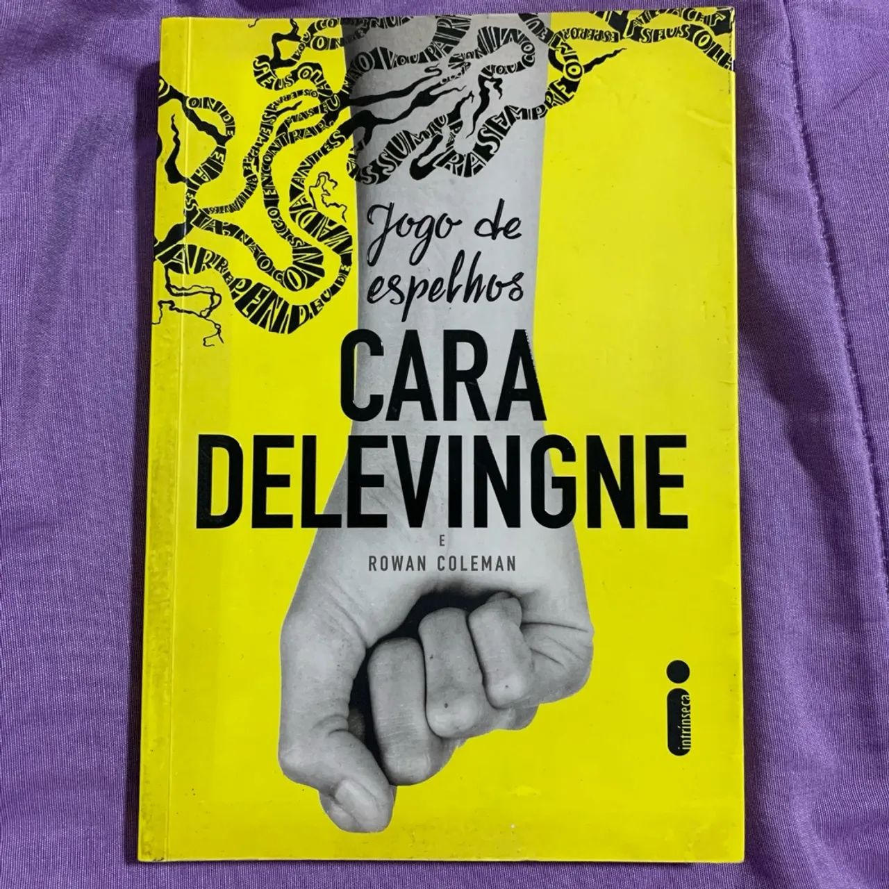 LIVRO: Jogos de Espelhos 