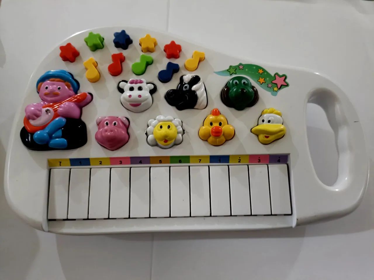 R$45 piano musical brinquedo musical eletronico a pilhas iaiao novo 