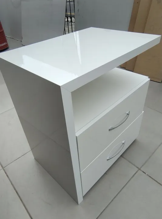 Criado Mudo em MDF Branco cristalo Moderno com 2 Gavetas