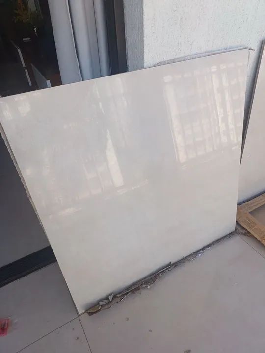 Resto de porcelanato 88x88 - Foto 2
