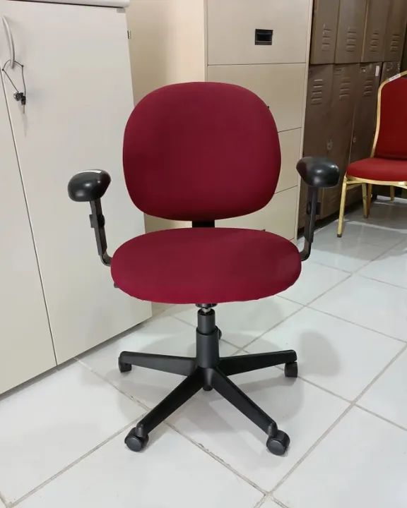 Cadeira de Escritório Giratória Vinho