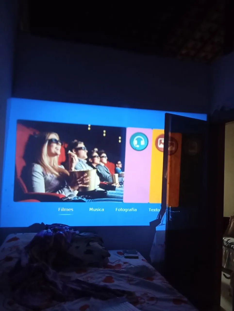 Projector for sale soon!64595549135233122