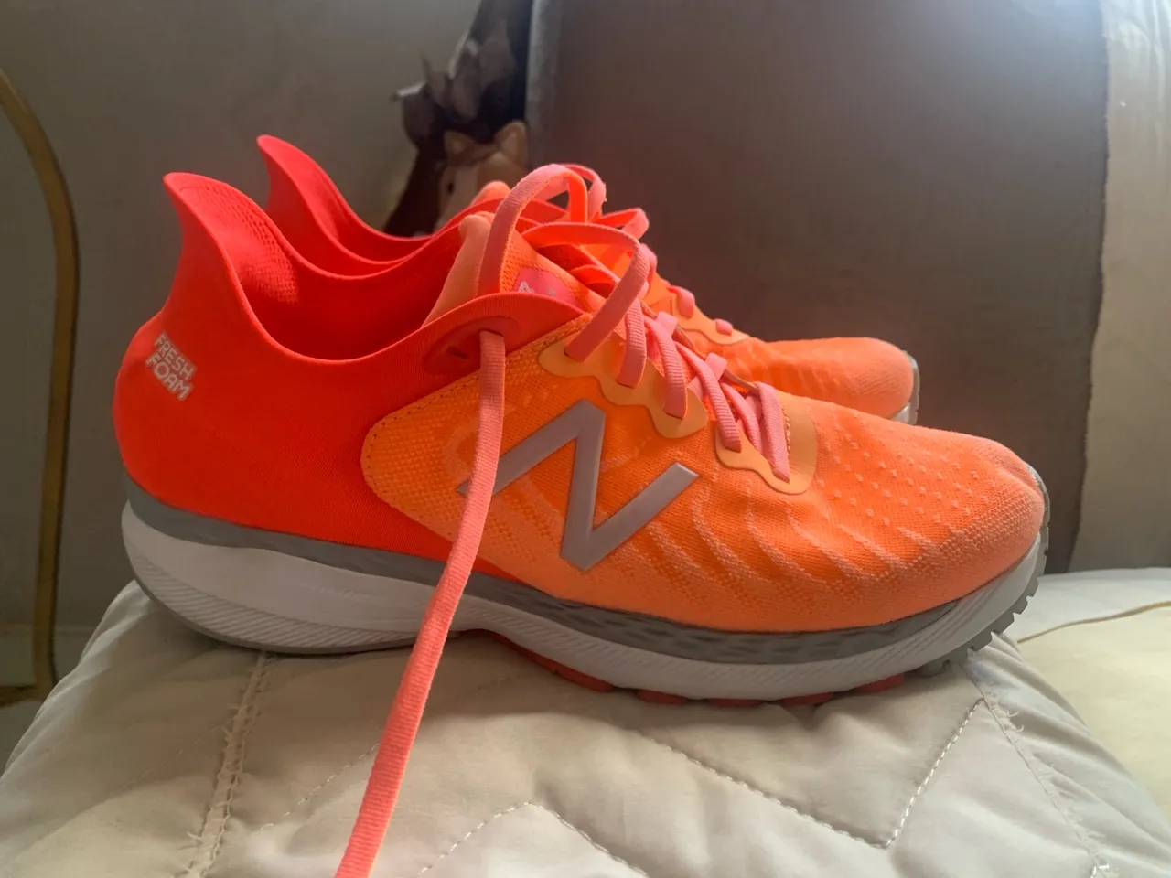 Tênis New Balance Fresh Foam - Laranja Vibrante