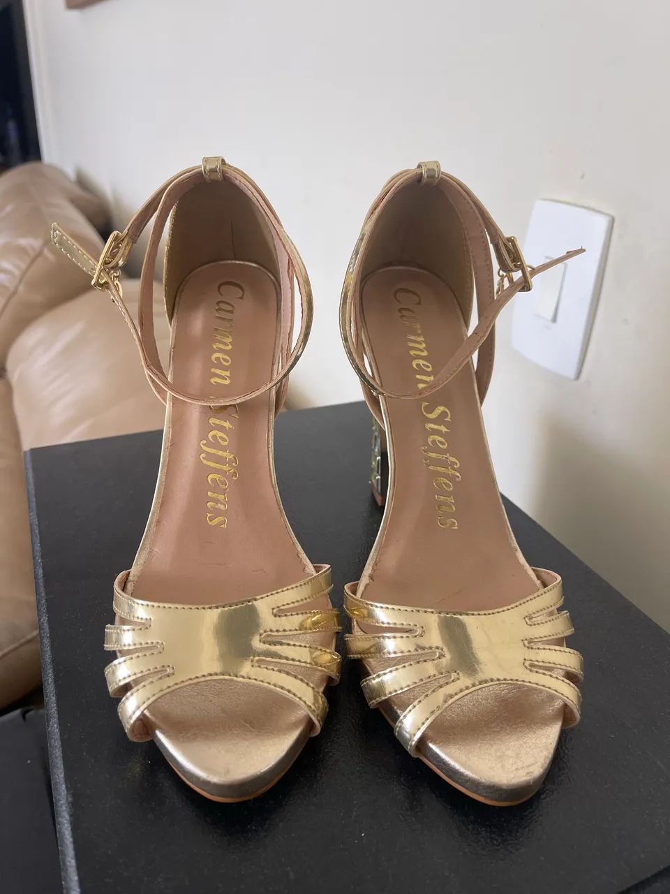 Salto Bloco Sandalia Com Pedraria Carmen Steffens Discount