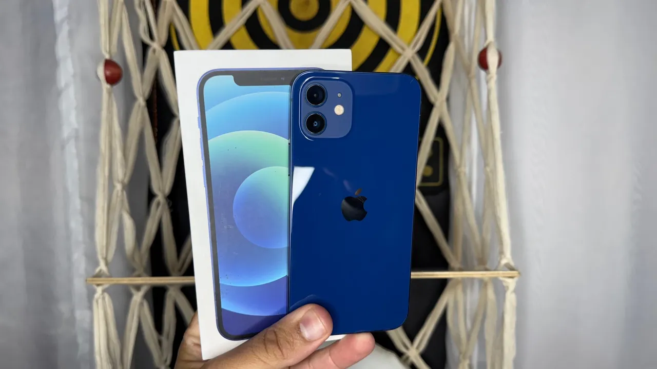 IPhone 12 64GB Azul - semi novo
