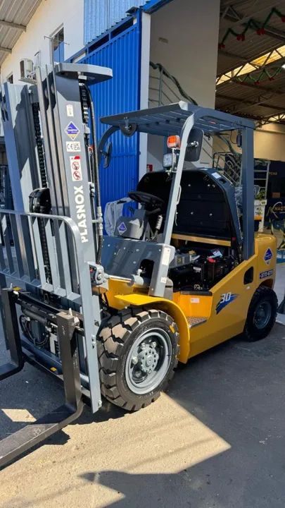 Empilhadeira 3T - Plasnox - Foto 4