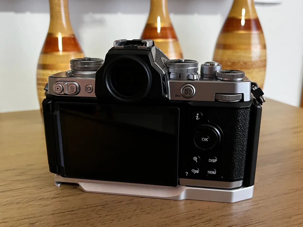 Nikon Z fc + lente Nikkor Z 28 mm 2.8 - Câmeras e Filmadoras