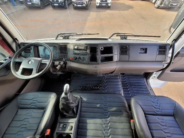 Volkswagen 25.420 6x2 Constellation Ano 2017/18 - Foto 12