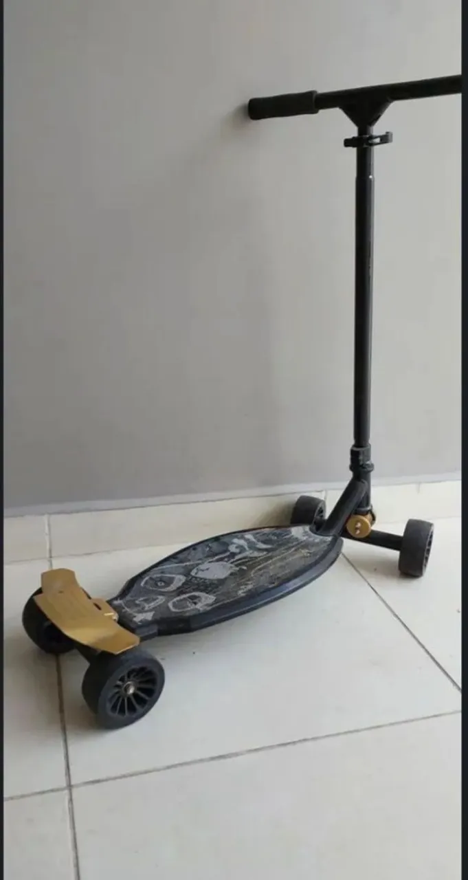 Patinete Articulado Scooter Oxelo 4 rodas maciças