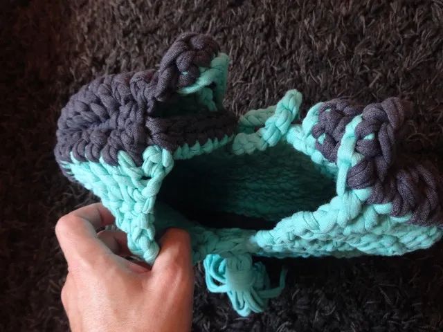 Bolsa Com Alça - Crochê Fio De Malha - Grande - Artesanal Azul-celeste - Foto 2