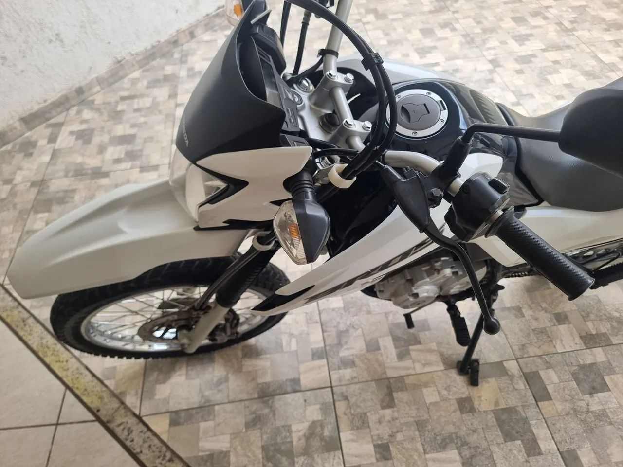 Moto bros muito nova