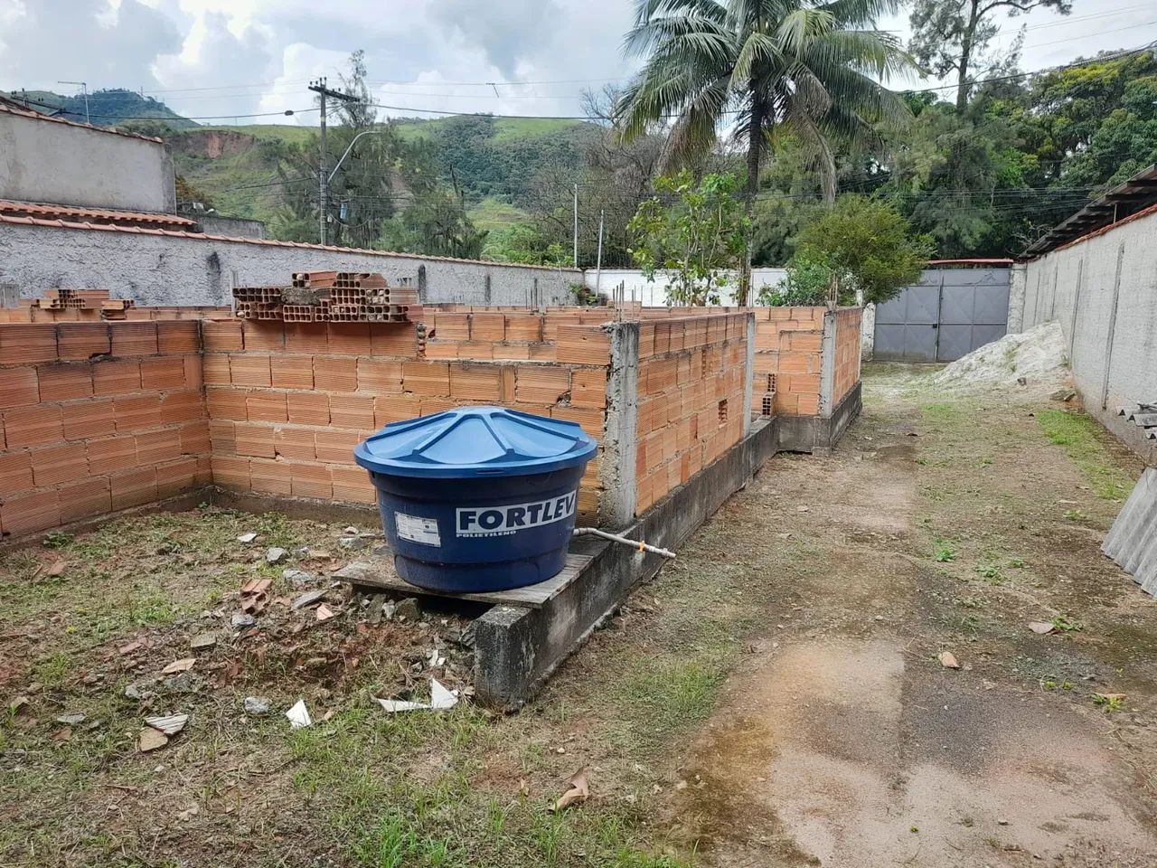 Terreno 12x30 rua principal todo murado - Foto 3