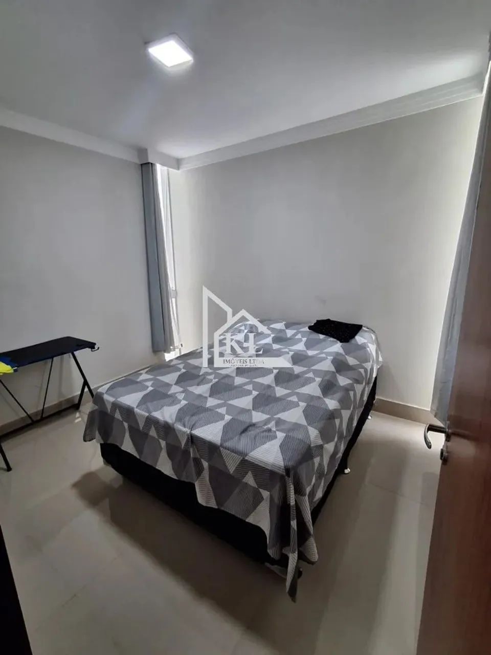 Belíssima casa - Porcelanato- 2 quartos (suíte) na Coophab. - Foto 12