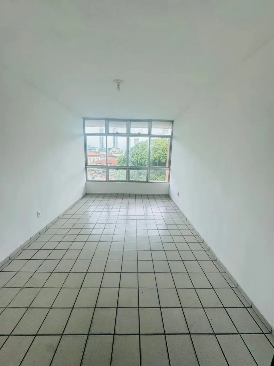 Apartamento pilotis à venda com 2 quartos, na Madalena.