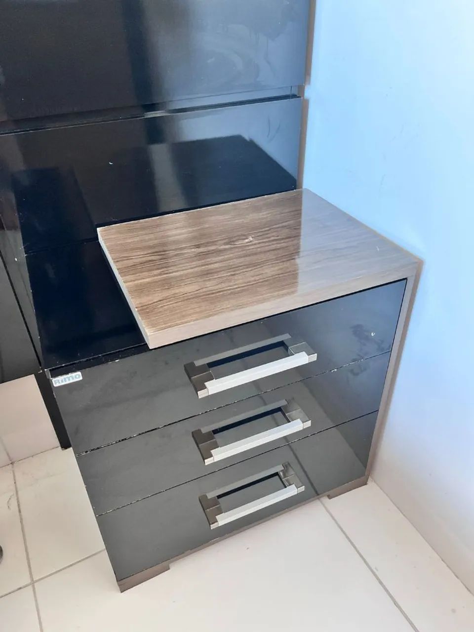 Mesinhas de cabeceira semi novas.64176428622466122